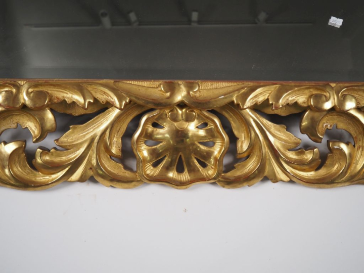 Glace de salon de style Louis XIII Napoléon III en bois et stuc doré, 