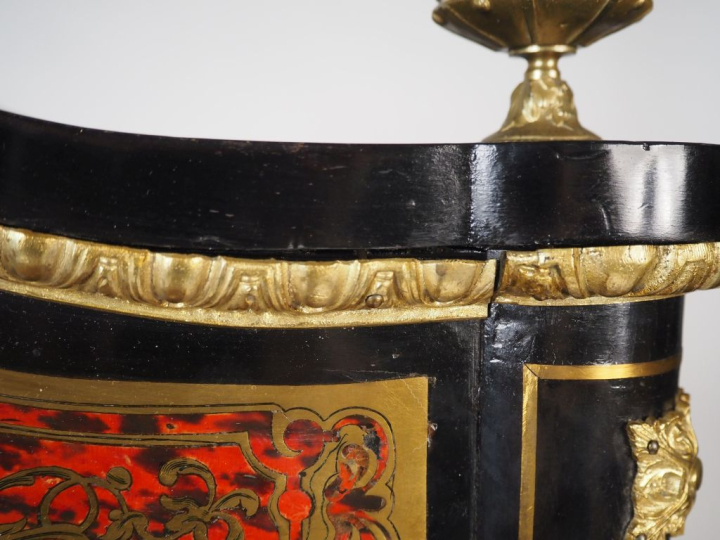 Secrétaire bonheur du jour Napolon III en marqueterie Boulle, ouvrant 