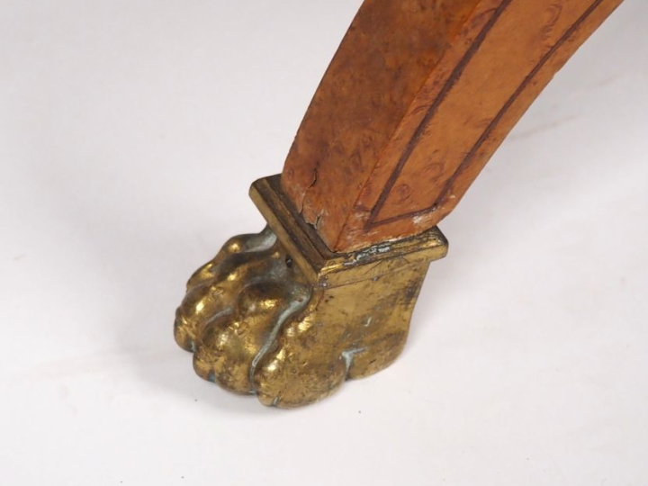 Tabouret Charles X en marqueterie, et placage de loupe, piétement en X