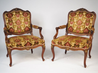Vente aux enchères Suite de quatre grands fauteuils à dos plat Napoléon III de style Loui