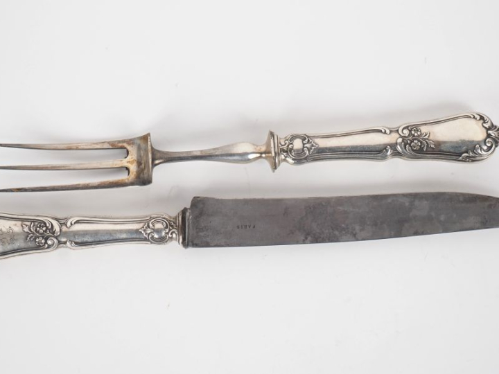 Nécessaire à découper le gigot de style Louis XV, manche argent fourré