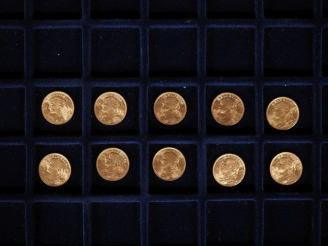 Vente aux enchères Dix pièces de 20 Francs Suisse or, 1847 B, 1915 B, 1947 B, 1947 B, 194