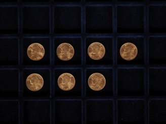 Vente aux enchères Sept pièces de 20 Francs Suisse or, 1915 B, 1947 B, 1947 B, 1947 B, 19