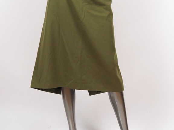 BURBERRY, London Jupe à fente en tissu vert.  Fermeture à zip et croch