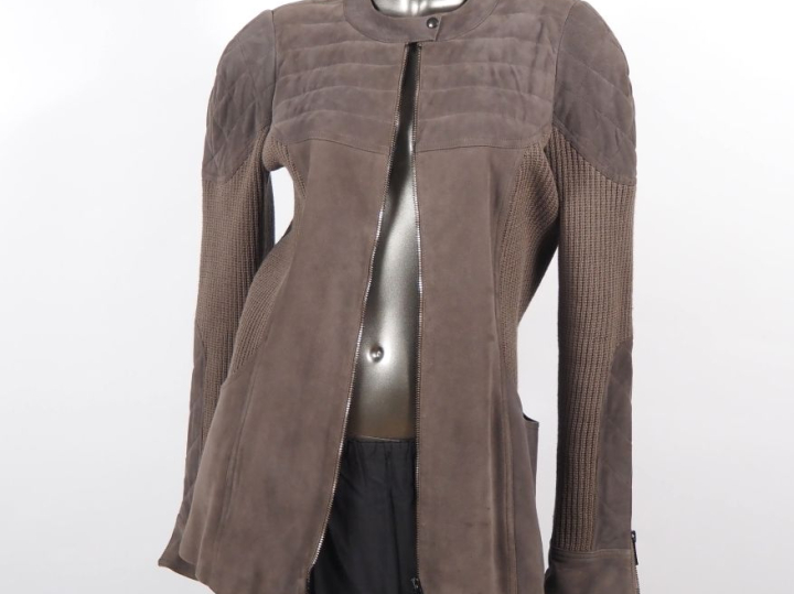 Thierry MUGLER Veste bi-matière en daim et coton ou laine gris.  Ferme