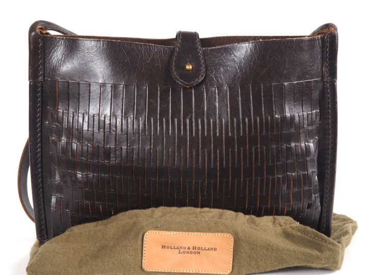 HOLLAND   HOLLAND, London Sac porté épaule en cuir souple ajouré marro