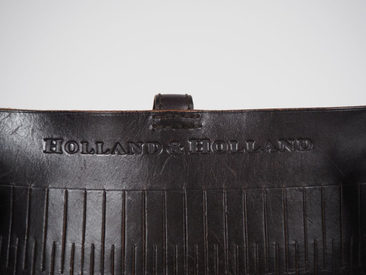 HOLLAND   HOLLAND, London Sac porté épaule en cuir souple ajouré marro