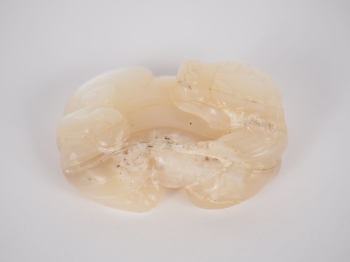 Chine, fin XVIIe – début XVIIIe siècle Sujet en nacre, représentant un