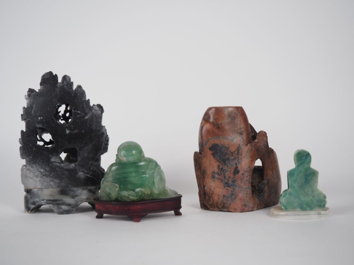 Chine, XXe siècle Lot comprenant deux bouddhas l’un en fluorite, l’aut