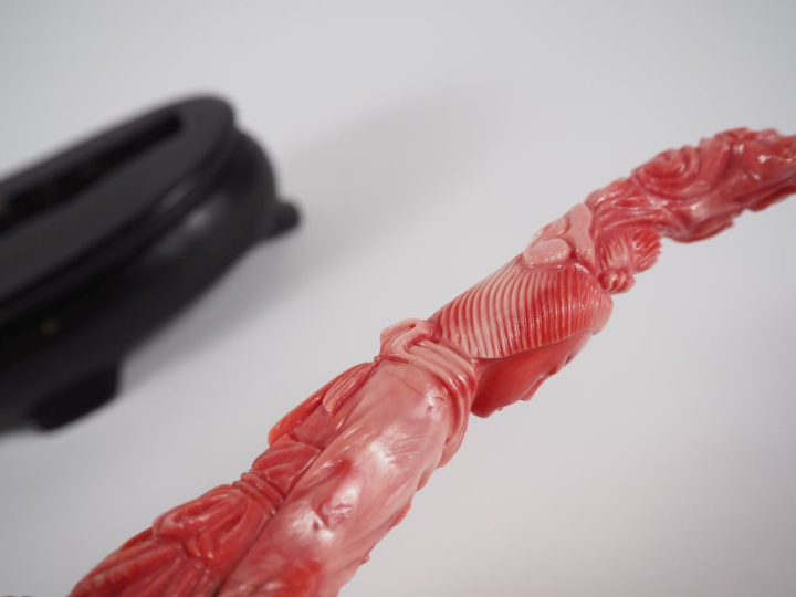 Statuette à l’imitation du corail, représentant une déesse du printemp