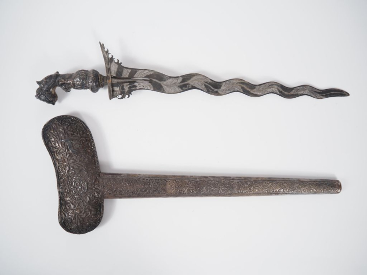 Indonésie, XIXe Poignard, dit « kriss », la poignée hulu reprenant la 