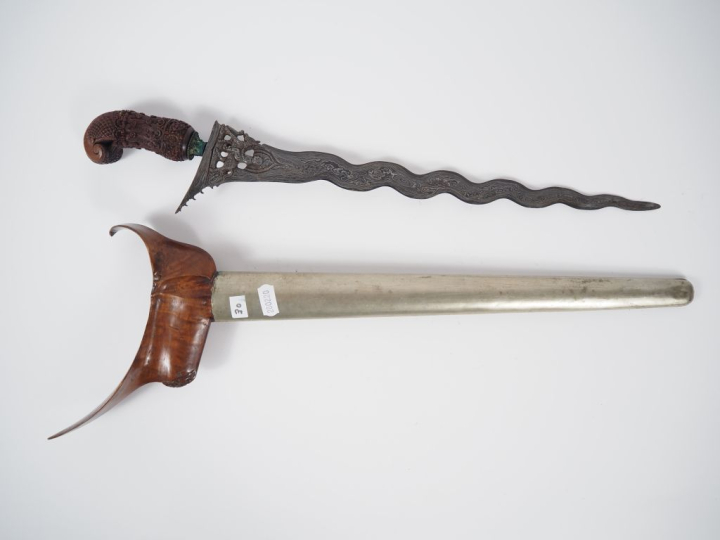 Malaisie, fin XIXe-début XXe  Poignard dit « kriss » la poignée et le 