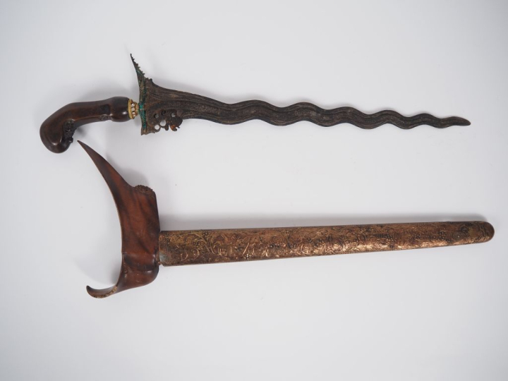 Malaisie, fin XIXe-début Xxe Poignard dit « kriss » la poignée et le w