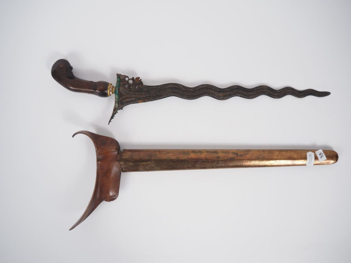 Malaisie, fin XIXe-début Xxe Poignard dit « kriss » la poignée et le w