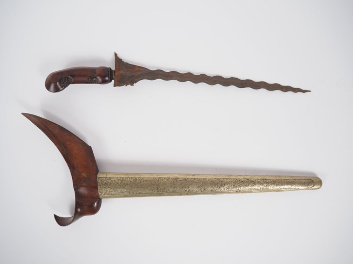 Malaisie, fin XIXe-début Xxe Poignard dit « kriss » la poignée et le w