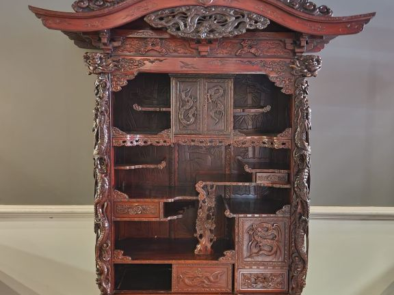 Japon fin de la période Meiji 1880-1900. Meuble à étagères destiné à e