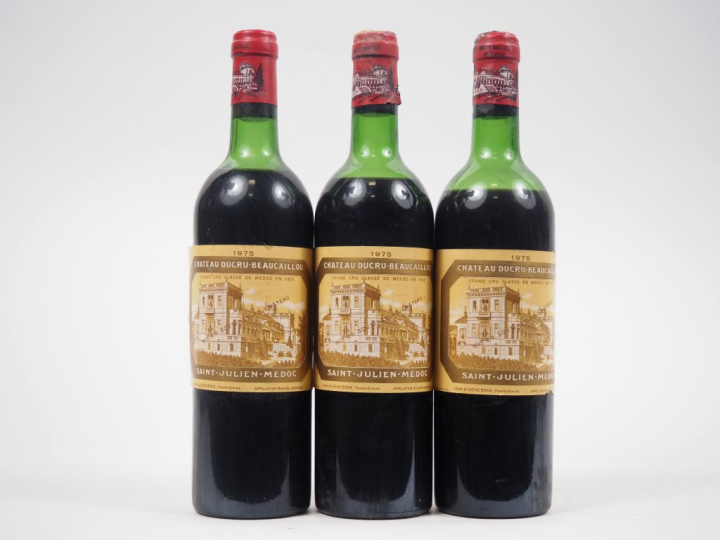 3 BOUTEILLES CHÂTEAU DUCRU BEAUCAILLOU GCC ST JULIEN - 1975 - 1 HEP/1 