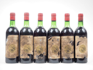 Vente aux enchères 6 BOUTEILLES CHÂTEAU GRAVEYRON HAUT MÉDOC - 1979 - 2 BG/4 LB/ETA 