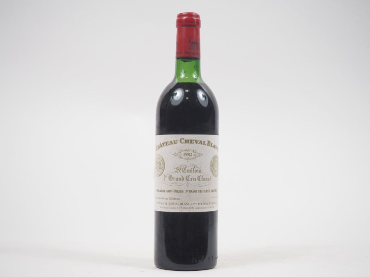 1 BOUTEILLE CHÂTEAU CHEVAL BLANC 1er GCC ST ÉMILION - 1982 - LB-HEP/CA