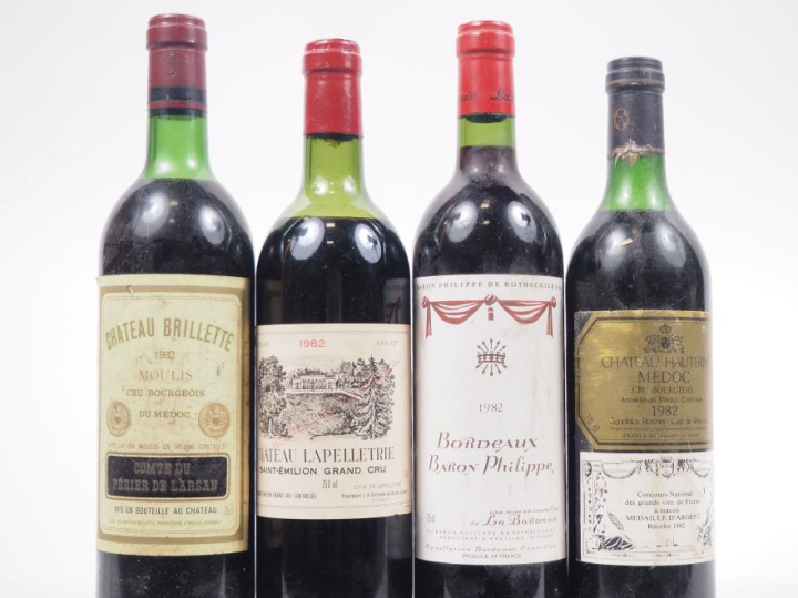 4 BOUTEILLES 1982 : 1 CHÂTEAU BRILLETTE CB MOULIS - LB / 1 CHÂTEAU LAP