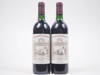 Vente aux enchères 2 BOUTEILLES CHÂTEAU LAROQUE GC ST ÉMILION - 1994