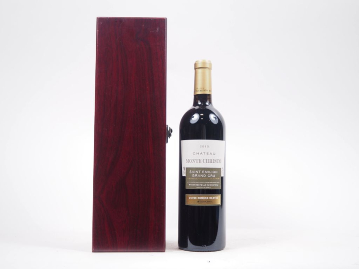 1 BOUTEILLE CHÂTEAU MONTECHRISTO GC ST ÉMILION - 2010 - COFFRET 