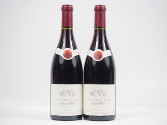 Vente aux enchères 2 BOUTEILLES CLOS ST DENIS GC DOMAINE BERTAGNA - 2006 - 1 ÉTIQUETTE PL