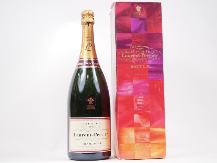 1 MAGNUM CHAMPAGNE LAURENT PERRIER - COFFRET ABIMÉ 