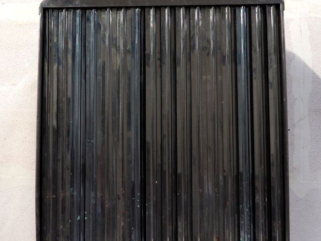 Radiateur pour automobile ROLLS ROYCE 20/25. Dim. 94 x 62 cm.