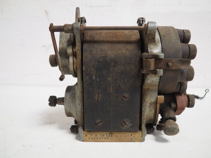 Magnéto B.T.H Ltd Coventry pour automobile.