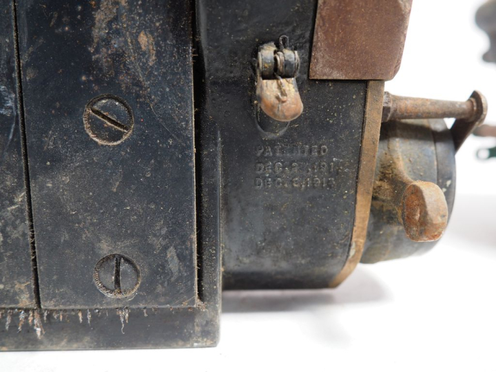 3 différents magnétos pour automobile de marque THE BERLING MAGNETO, E