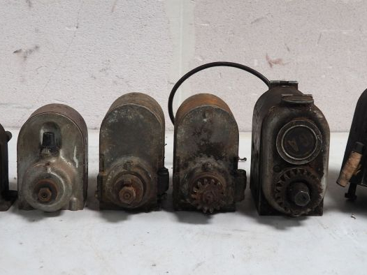 8 différents magnétos pour automobile de différentes marques dont GA, 