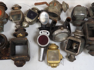 Vente aux enchères Ensemble de lanternes pour automobile.