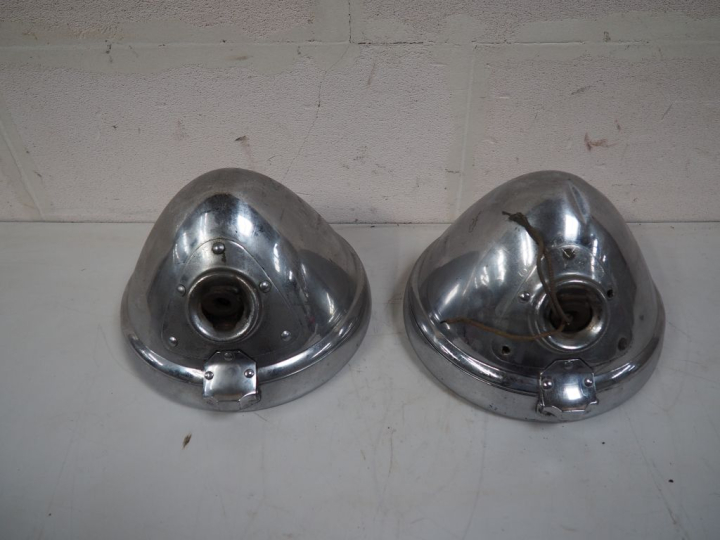 Paire de phares Joseph LUCAS limited Birmingham England. Diam. 30 cm.