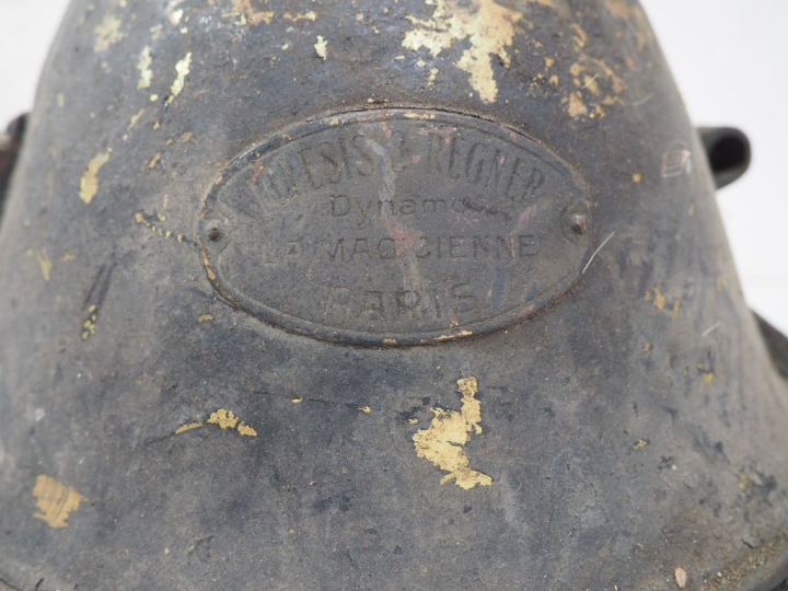 Paire de phares pour automobiles. Dim. 28 x 27 cm.