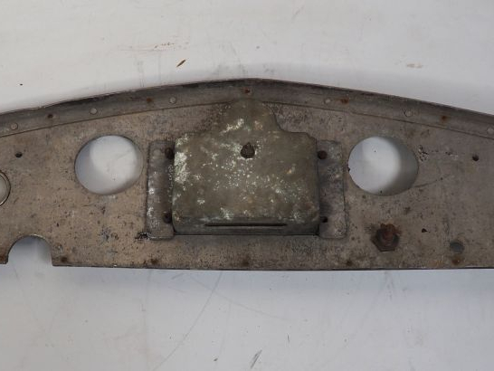 Planche de bord avec ampèremètre RENAULT. Dim. 24 x 103 cm. (A restaur