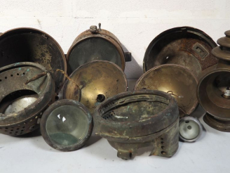 Vente aux enchères Ensemble de phares pour automobile.