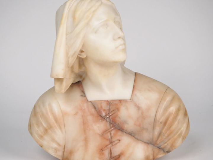 Giuseppe BESSI. "Buste de Jeanne d'Arc" Sculpture en albâtre signée H.