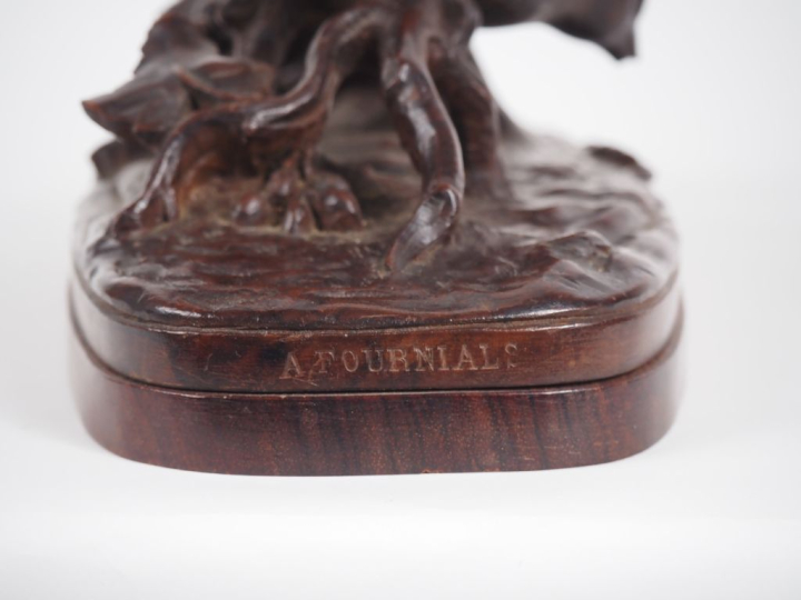 A.FOURNIALS. "Trois oiseaux branchés" Sculpture en noyer Signée Dim. 1