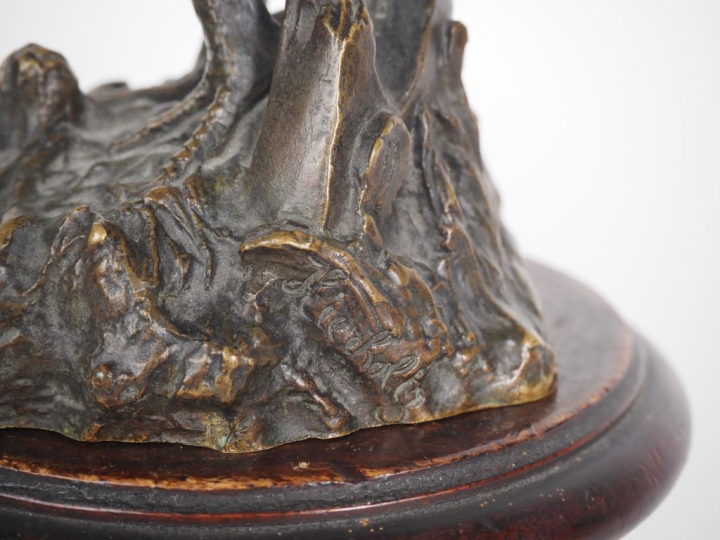 HIERHOLTZ. "le coq" Sculpture en bronze à patine brune Signé H. 28,5 c
