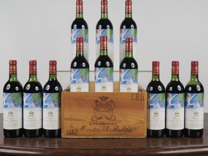 12 BOUTEILLES CHÂTEAU MOUTON ROTHSCHILD 1er GCC PAUILLAC - 1982 - CBO 