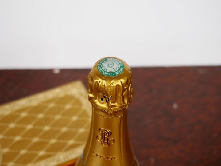 1 BOUTEILLE CHAMPAGNE CRISTAL ROEDERER - 1993 - COFFRET - #3 - BON NIV