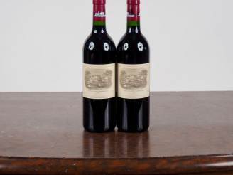 Vente aux enchères 2 BOUTEILLES CHÂTEAU LAFITE ROTHSCHILD 1er GCC PAUILLAC - 1993 - #1 - 