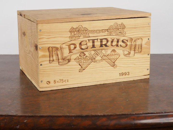 3 BOUTEILLES PETRUS POMEROL - 1993 - CBO x 6 - #1 - TRÈS BONS NIVEAUX