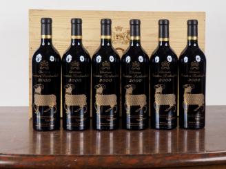 Vente aux enchères 6 BOUTEILLES CHÂTEAU MOUTON ROTHSCHILD 1er GCC PAUILLAC - 2000 - CBO -