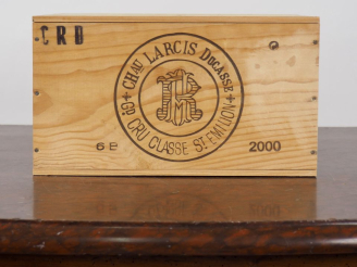Vente aux enchères 6 BOUTEILLES CHÂTEAU LARCIS DUCASSE GCC SAINT ÉMILION - 2000 - CBO - #
