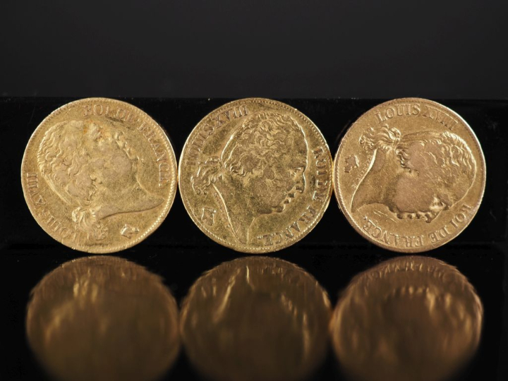 Trois pièces de 20 Francs or, Louis XVIII, Roi de France, 1819-A, 1820