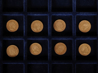 Vente aux enchères Ensemble comprenant :  - cinq pièces de 10 Francs or, 1855-A.  - trois