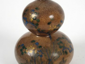 Vente aux enchères Vase en forme de coloquinte, en céramique émaillée brun clair craquelé