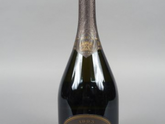 Vente aux enchères 1 BOUTEILLE- CHAMPAGNE DOM RUINART - 1993